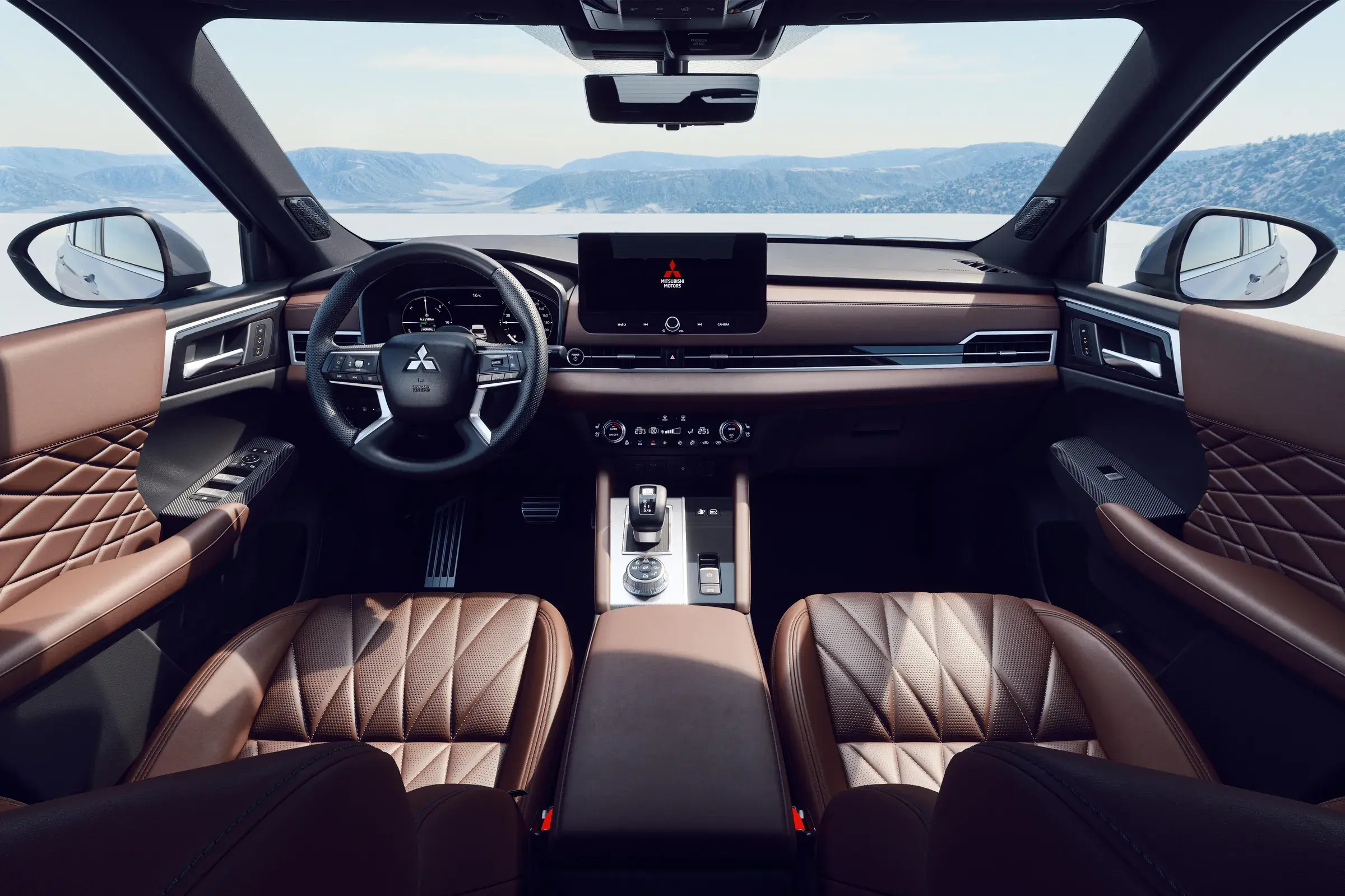 25MY_OutlanderPHEV_Instyle_Inpane view_Brown_proxy_Mitsubishi_opt Panele fotowoltaiczne - Mitsubishi Eclipse Cross PHEV